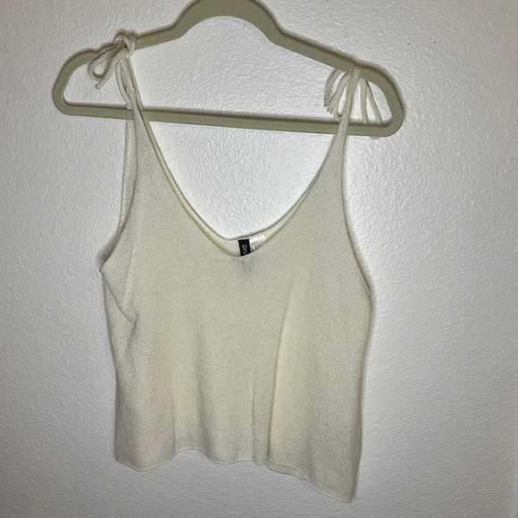 H&M Tops - H&M tie strap cropped cami